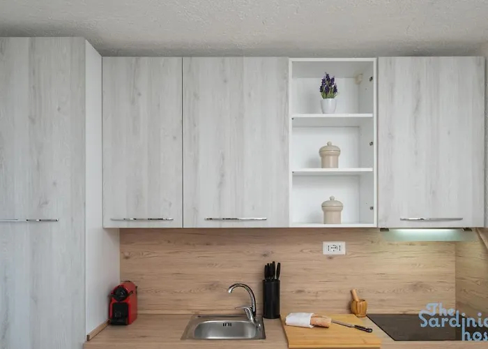 Iole's House, Finestra Sul Mare Olbia